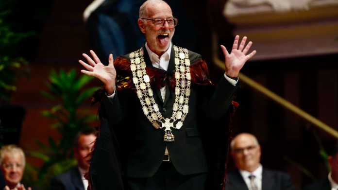 Controversy and Chaos in Local Politics Controversy and Chaos in Local Politics