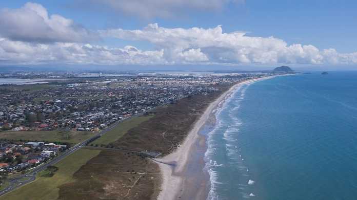 Surf Lifeguards See 500% Spike in Rescues Along Eastern Coast Surf Lifeguards See 500% Spike in Rescues Along Eastern Coast