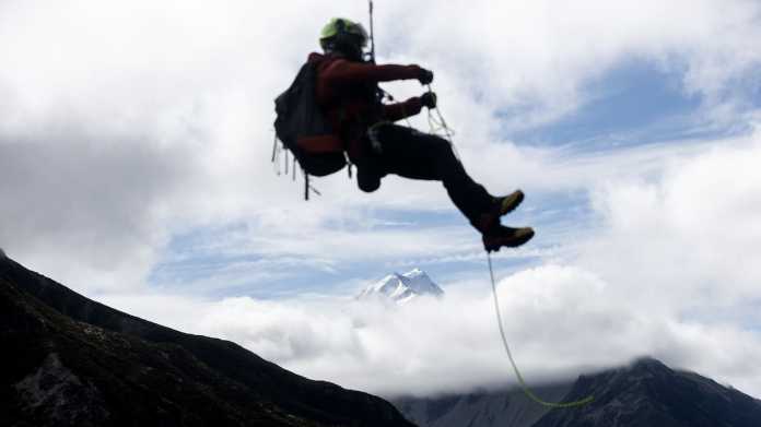 Conquering Aoraki: The Lethal Allure of New Zealand’s Highest Peak Conquering Aoraki: The Lethal Allure of New Zealand’s Highest Peak
