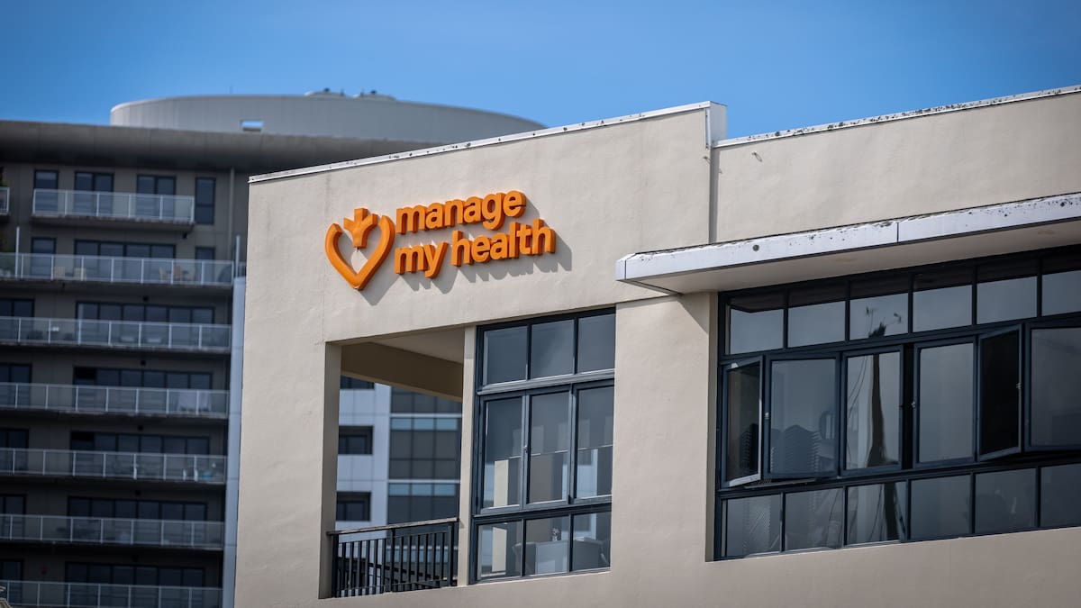 Protecting Personal Health Information from Cyber Threats Protecting Personal Health Information from Cyber Threats