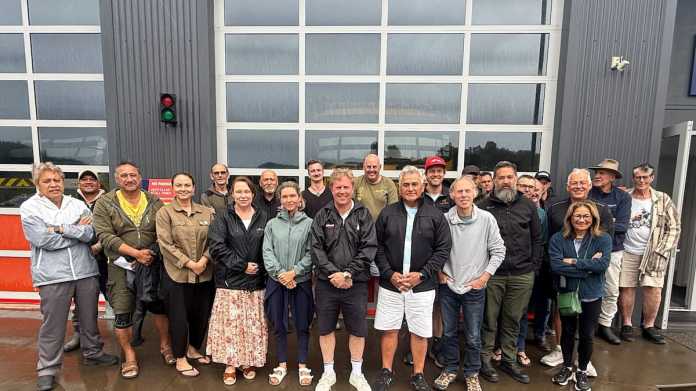 Gold Clam Poaching: Lake kāreka Intensifies Boat Inspections Gold Clam Poaching: Lake kāreka Intensifies Boat Inspections