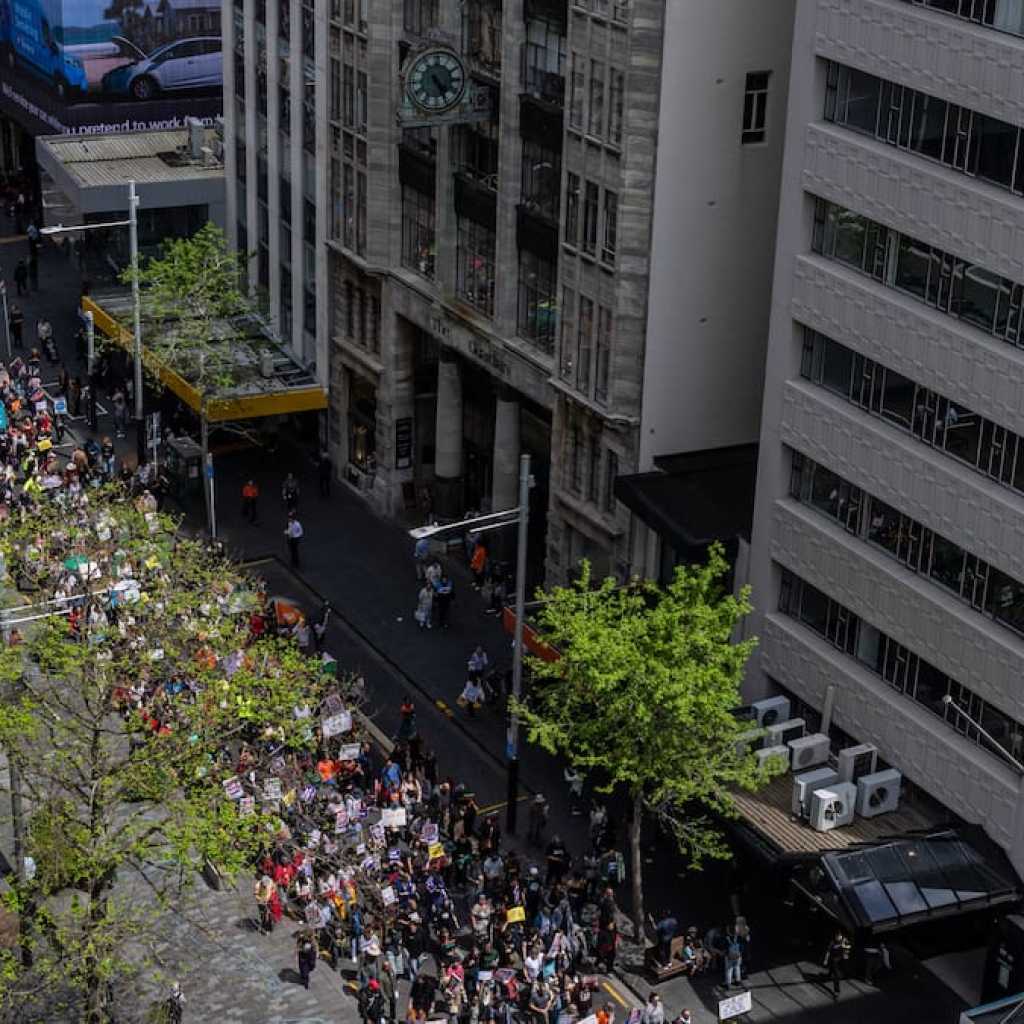 Nationwide Strike by Fire and Health Unions Sparks Fears of Delays and Safety Risks Nationwide Strike by Fire and Health Unions Sparks Fears of Delays and Safety Risks