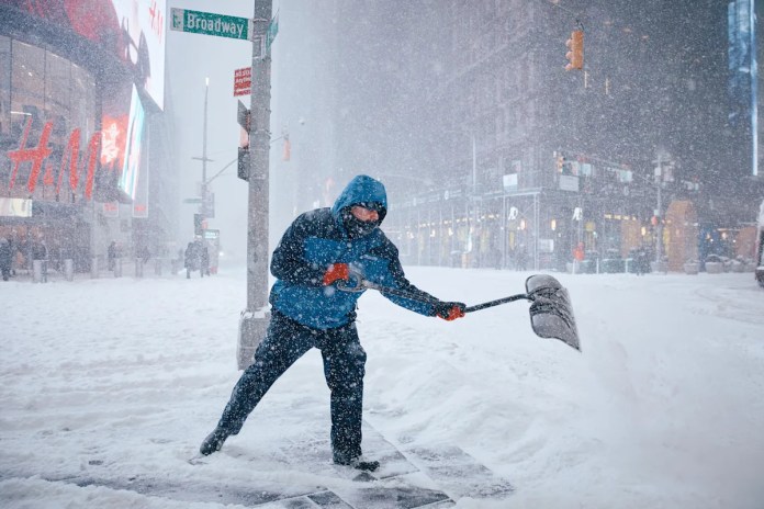 Northeast Paralyzed by ‘Catastrophic’ Snow and Ice Storm Northeast Paralyzed by ‘Catastrophic’ Snow and Ice Storm