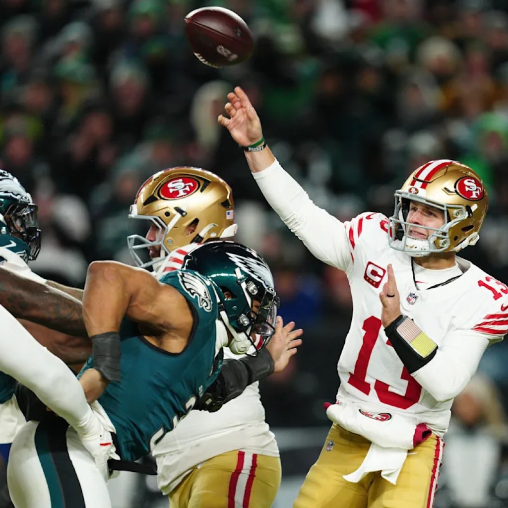 49ers Stun Eagles with Late Touchdown Drive 49ers Stun Eagles with Late Touchdown Drive