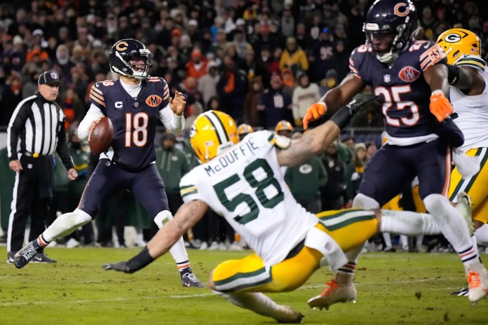 Caleb Williams Leads Stunning 25-Point Fourth Quarter Comeback as Bears Edge Packers 31-27 Caleb Williams Leads Stunning 25-Point Fourth Quarter Comeback as Bears Edge Packers 31-27