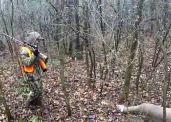 Deer Hunting – 14 year old girl shoots her first deer. Deer Hunting – 14 year old girl shoots her first deer.