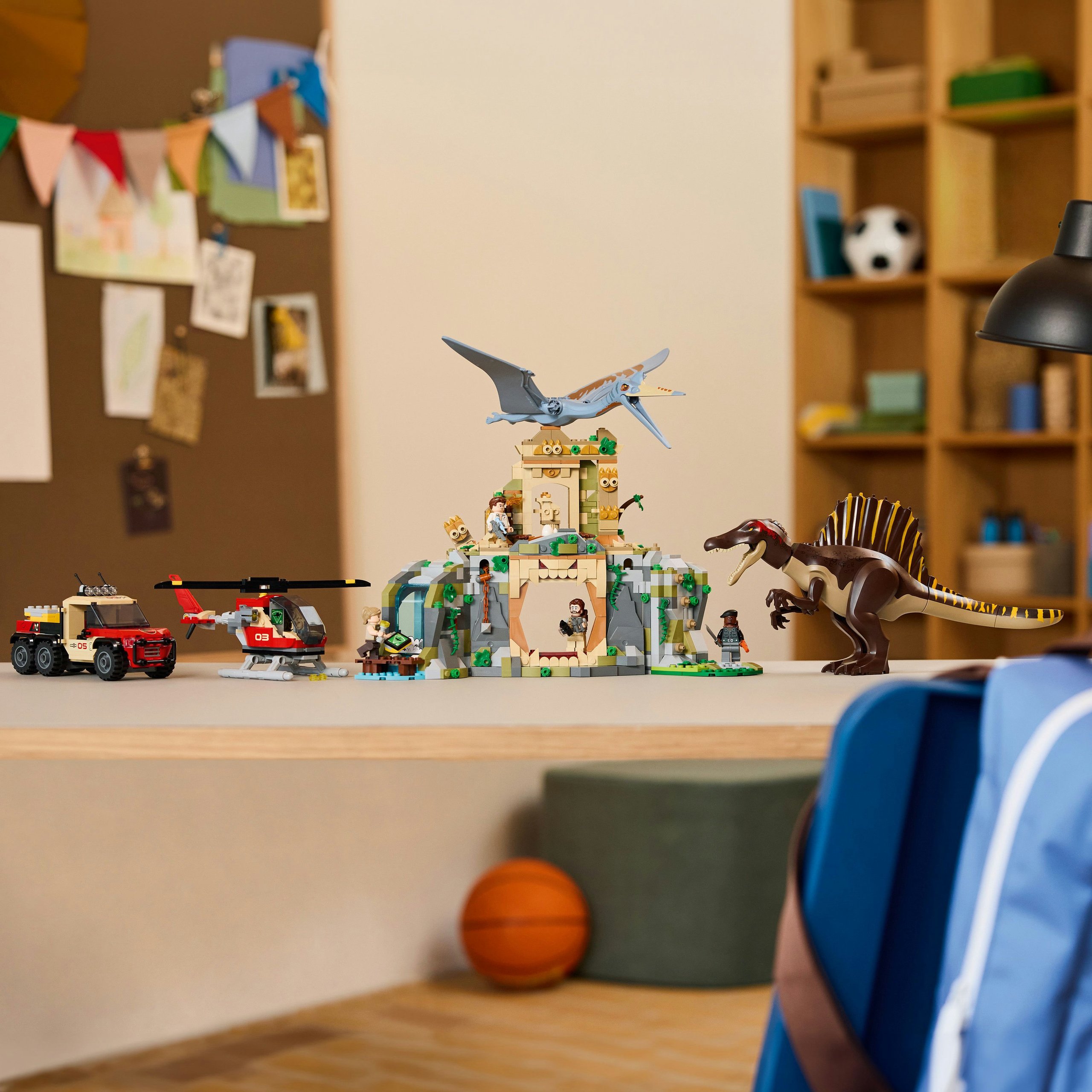 LEGO Jurassic World 76976 oro misija su kekalkoatliu