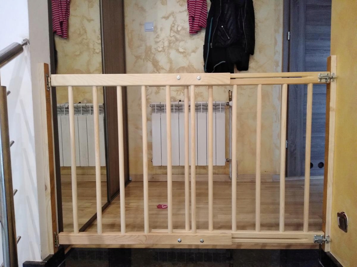 APSAUGINIAI VARTAI SAUGOS DUREMS IR LAIPTAMS 72-122cm Aukštis 68cm