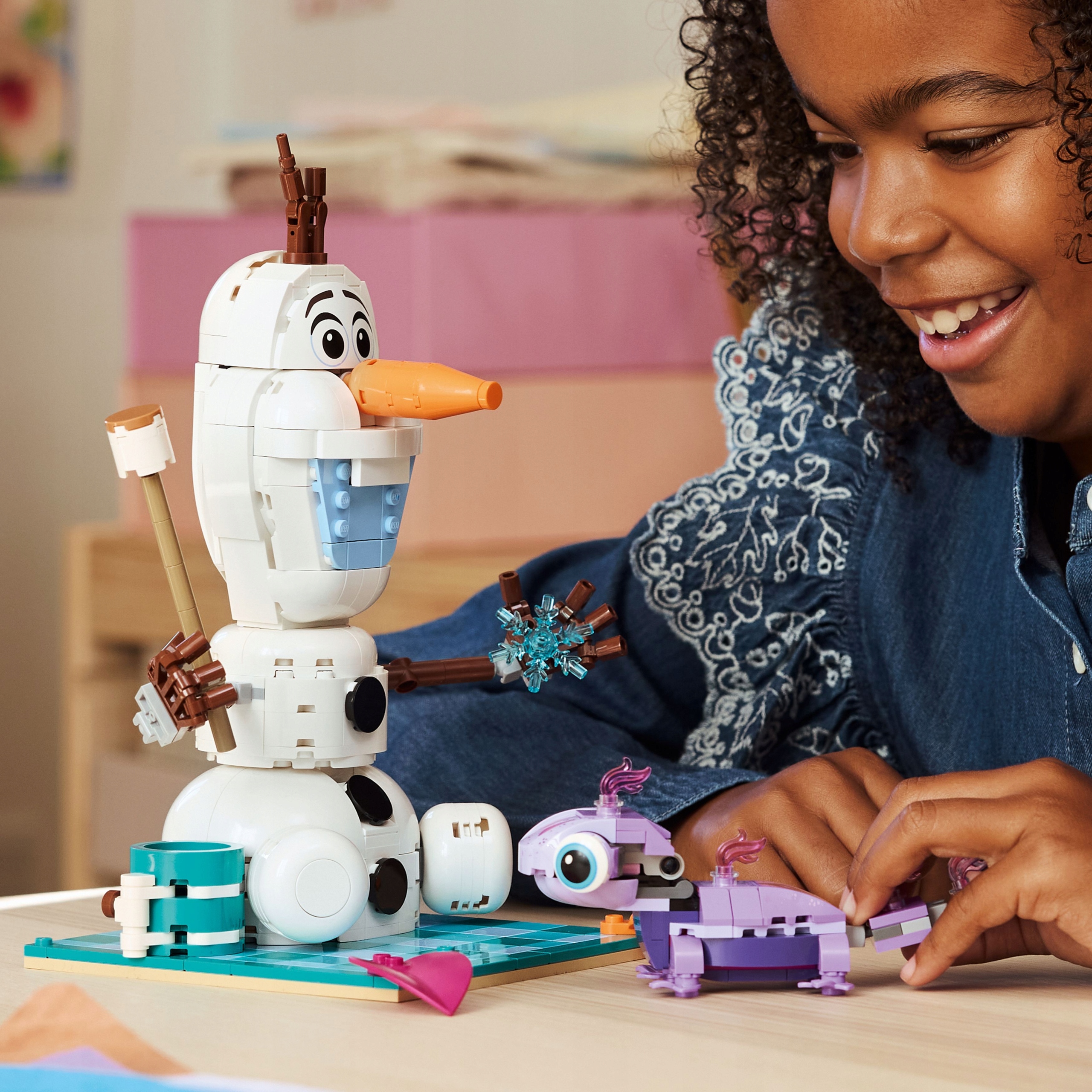 LEGO Disney Princess 43287 Olafo ir Bruni piknikas