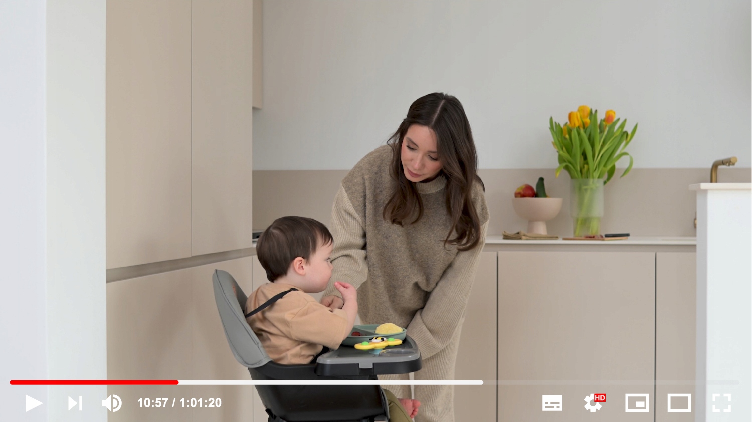 MoMi Reki maitinimo kėdutė 2 in 1 su podnožiu