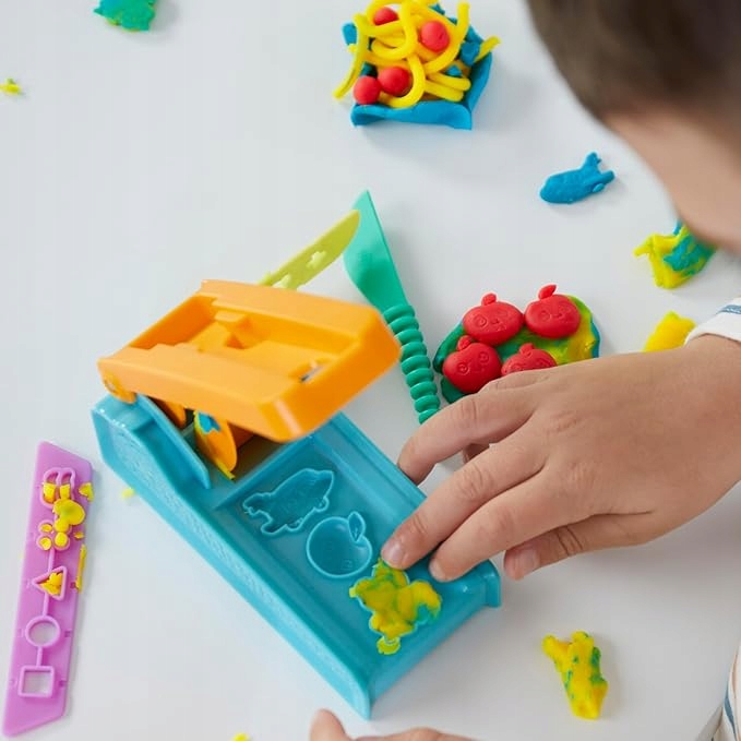 Play-Doh Juoko fabrika smeigtukas kūrybiniu rinkiniu