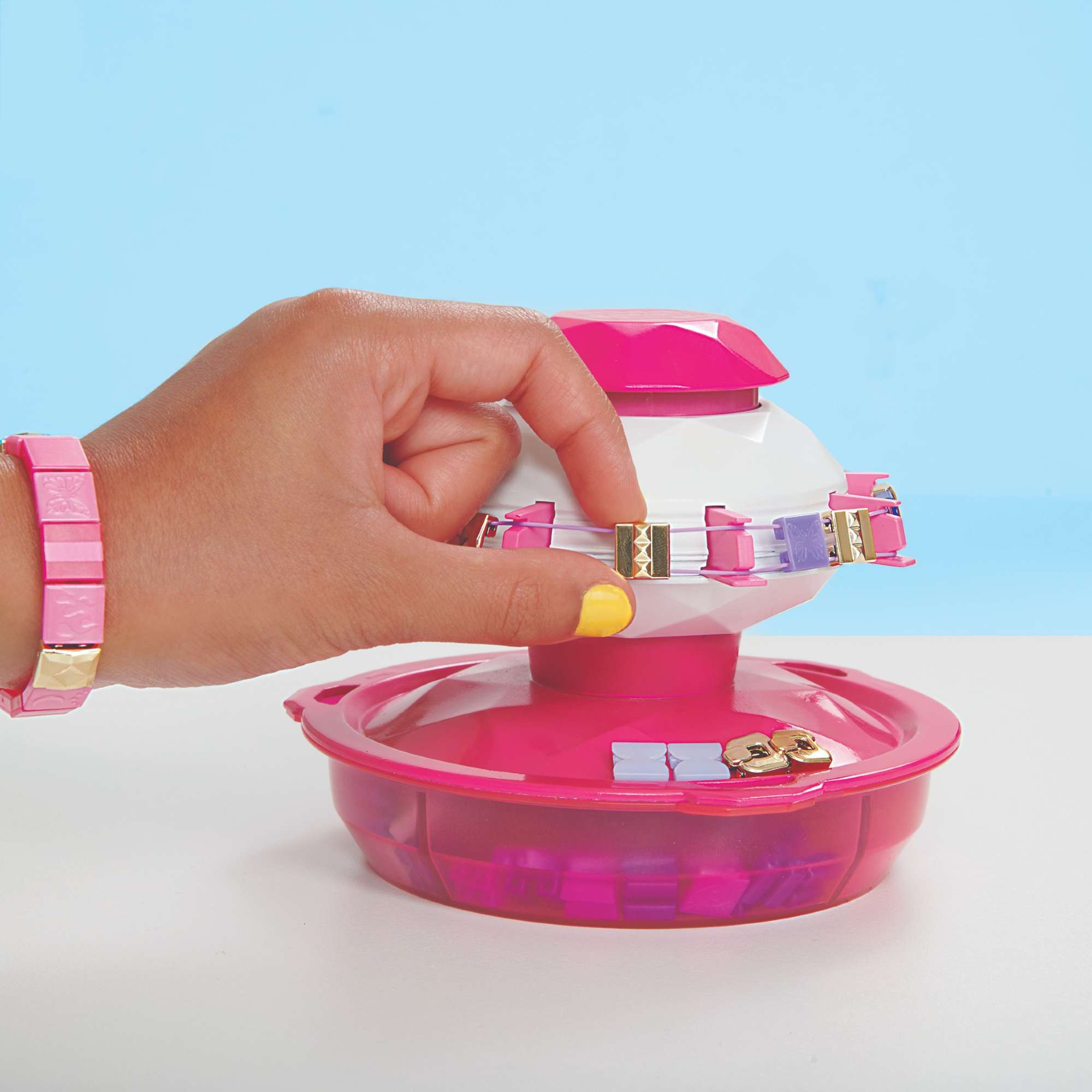 COOL MAKER POP STILIAUS APYNĖČIŲ GAMYBOS RINKINYS MAKE BRACELETS