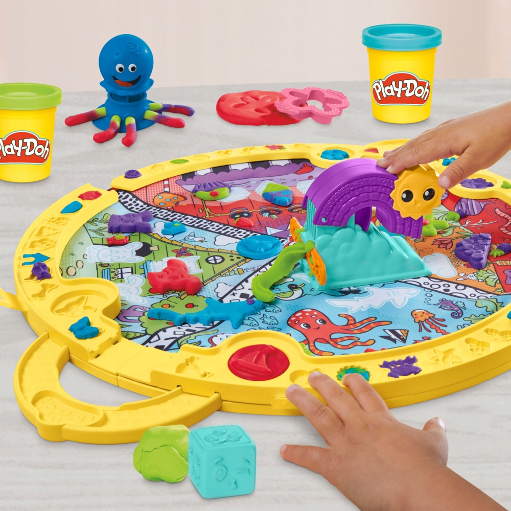 PLAY-DOH CASTRY RINKINYS DIDELIS SULANKSTAMAS NEŠIOJAMAS KILIMAS 43cm + 19 PRIEDŲ