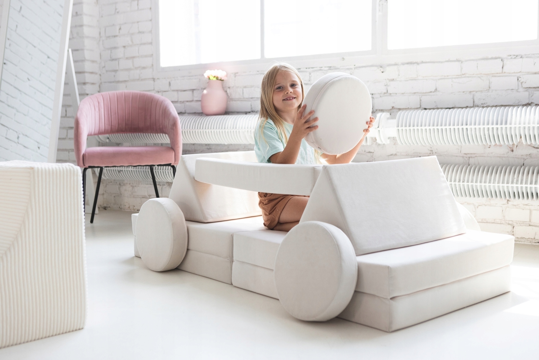 Daugiafunkcinė modulinė sofa vaikui ir putplasčio blokeliai viename Multifunkcinis