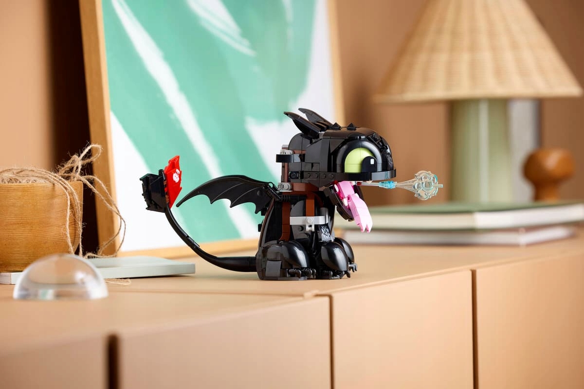 LEGO Icons 10375 besmegenį drakoniuką