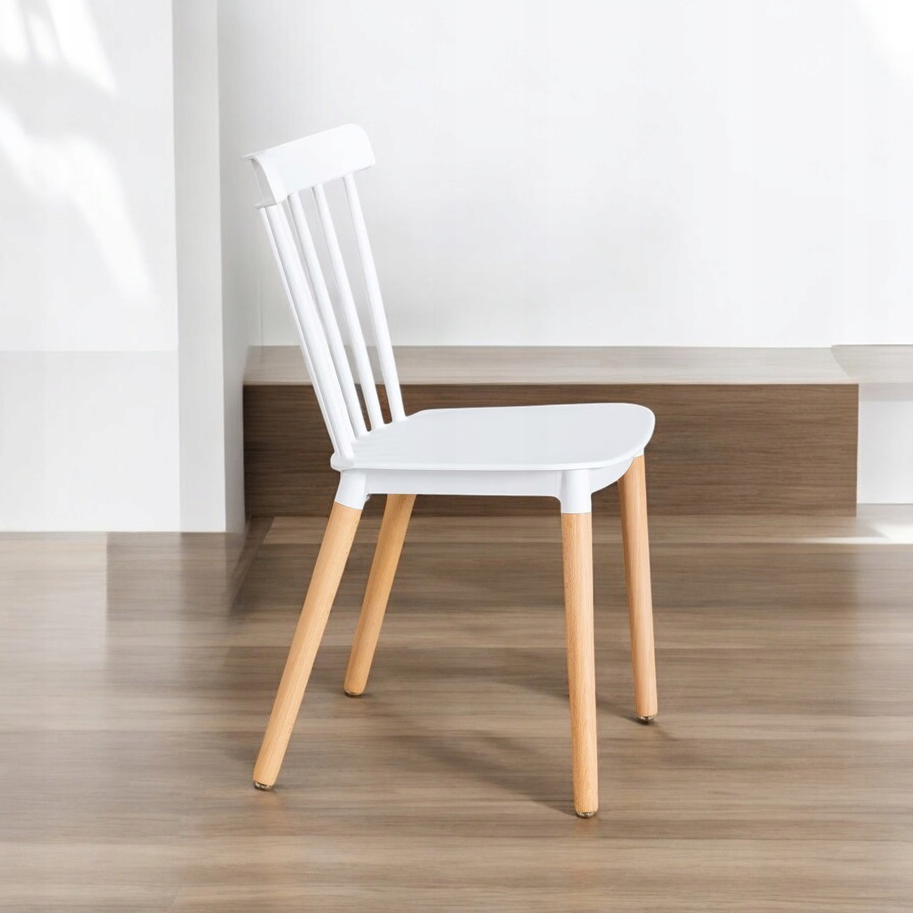 Skandinaviška ažūrinė valgomojo kėdė Balta LOFT For Hotel Home Bistro