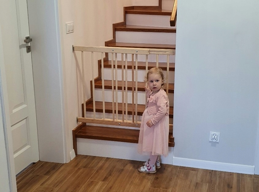 APSAUGINIAI VARTAI SAUGOS DUREMS IR LAIPTAMS 72-122cm Aukštis 68cm