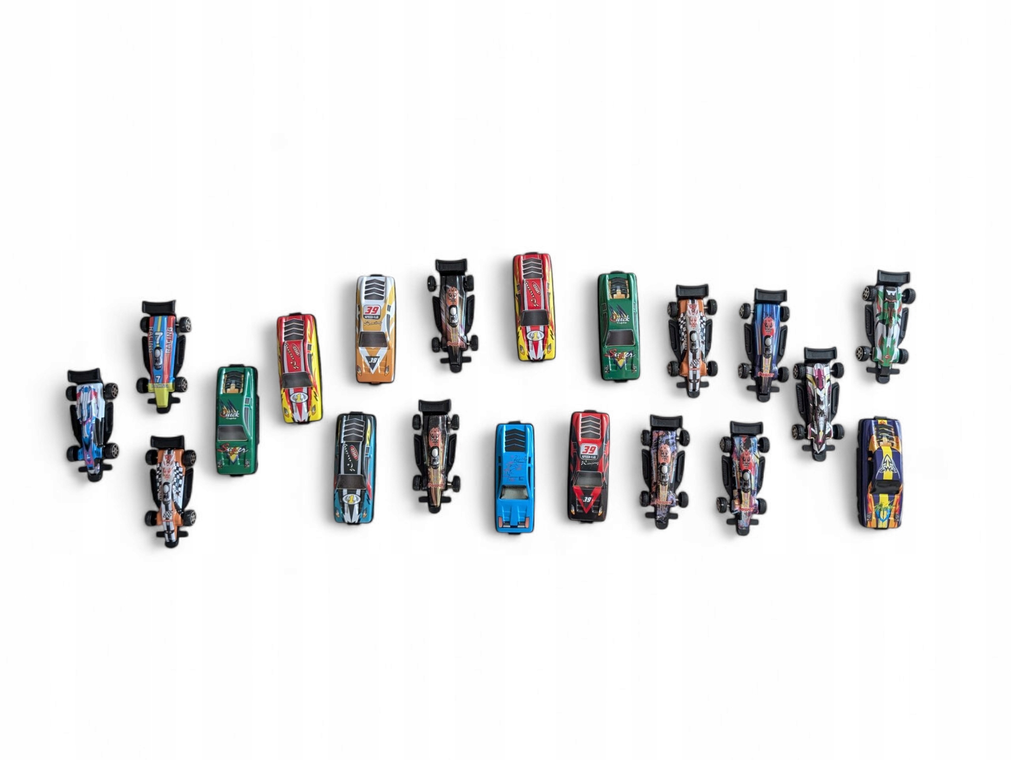 LENTYNA AUTOMOBILIMS AUTOMOBILIAI Spyruoklės SIENŲ ORGANIZATORIUI 80 SĖDYČIŲ fanera