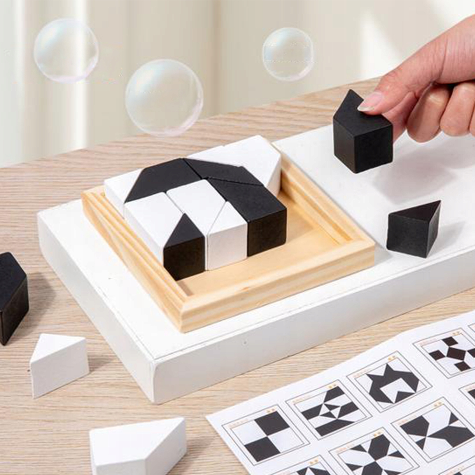 Geometriniai mediniai konstruktyvieji blokeliai Montessori