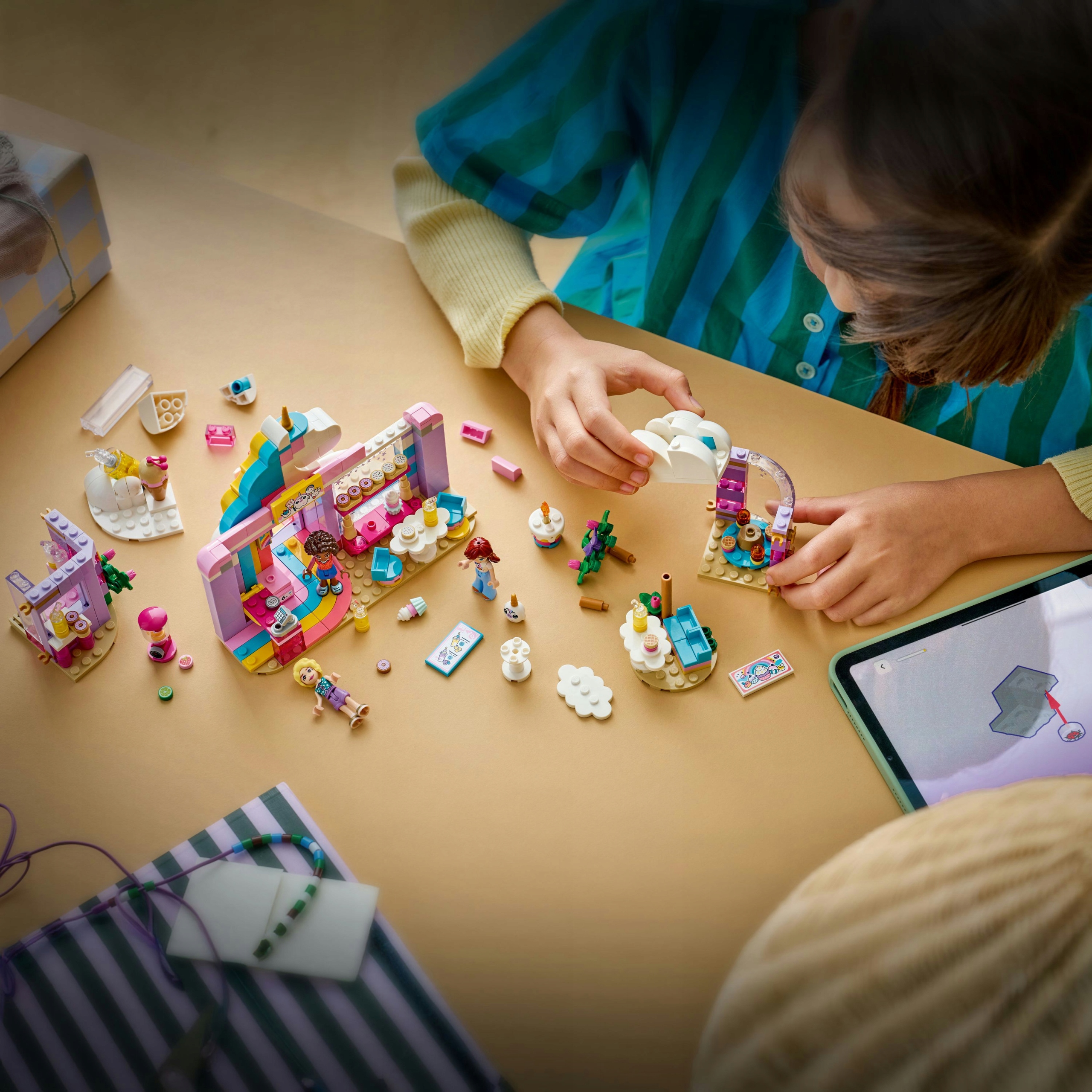 LEGO Friends Unicorn Cafe 42684