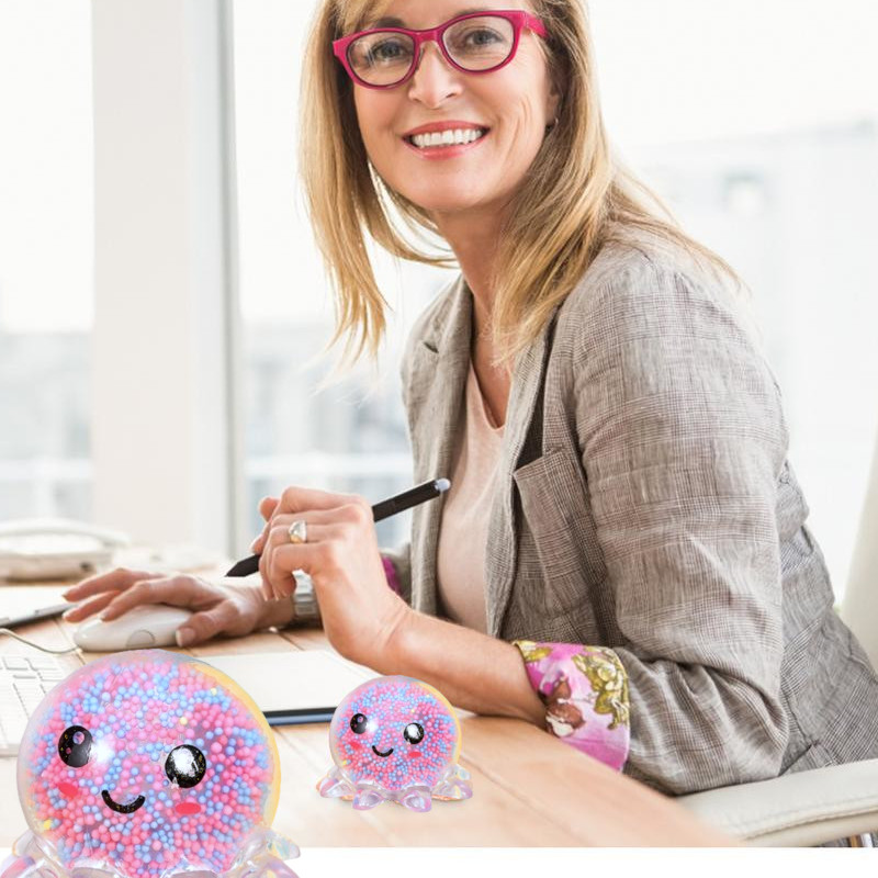 Šviesiantis squishy aštuonkojis su LED