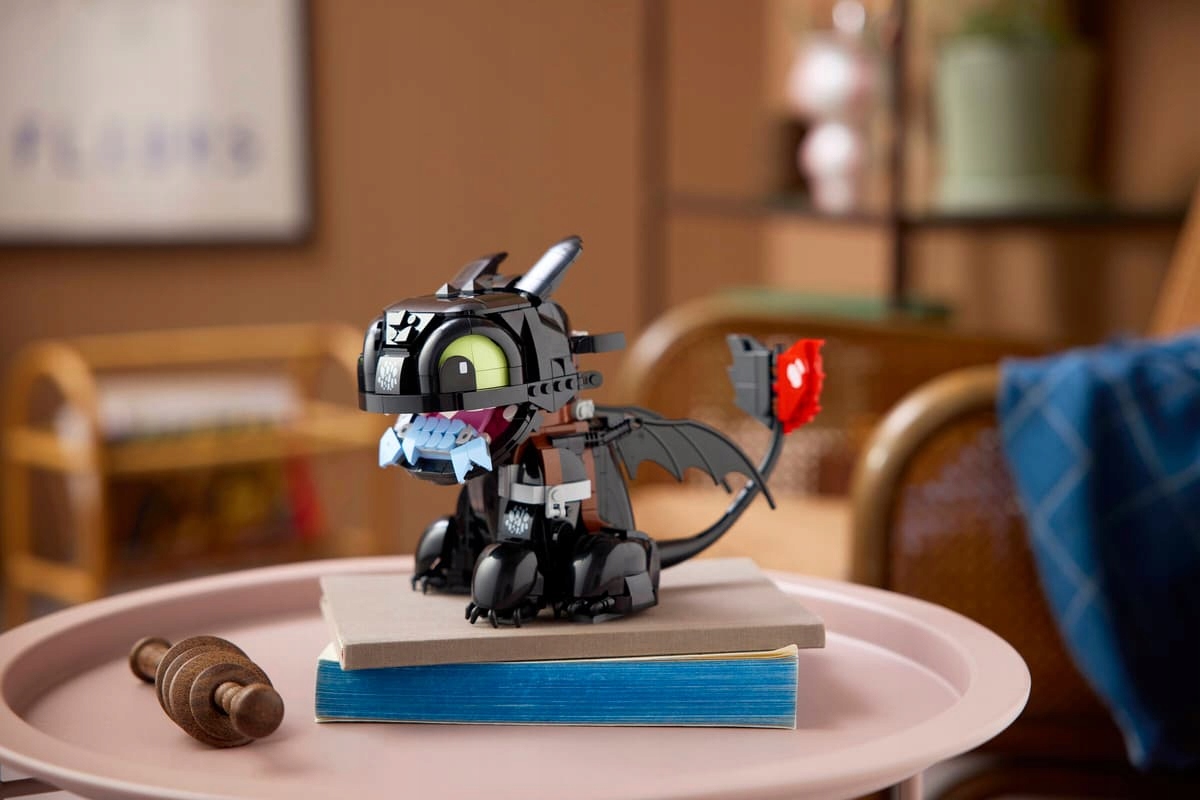 LEGO Icons 10375 besmegenį drakoniuką