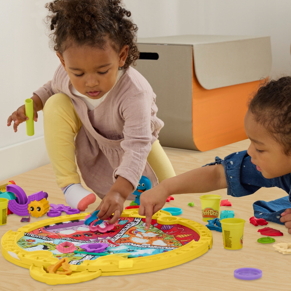 PLAY-DOH CASTRY RINKINYS DIDELIS SULANKSTAMAS NEŠIOJAMAS KILIMAS 43cm + 19 PRIEDŲ