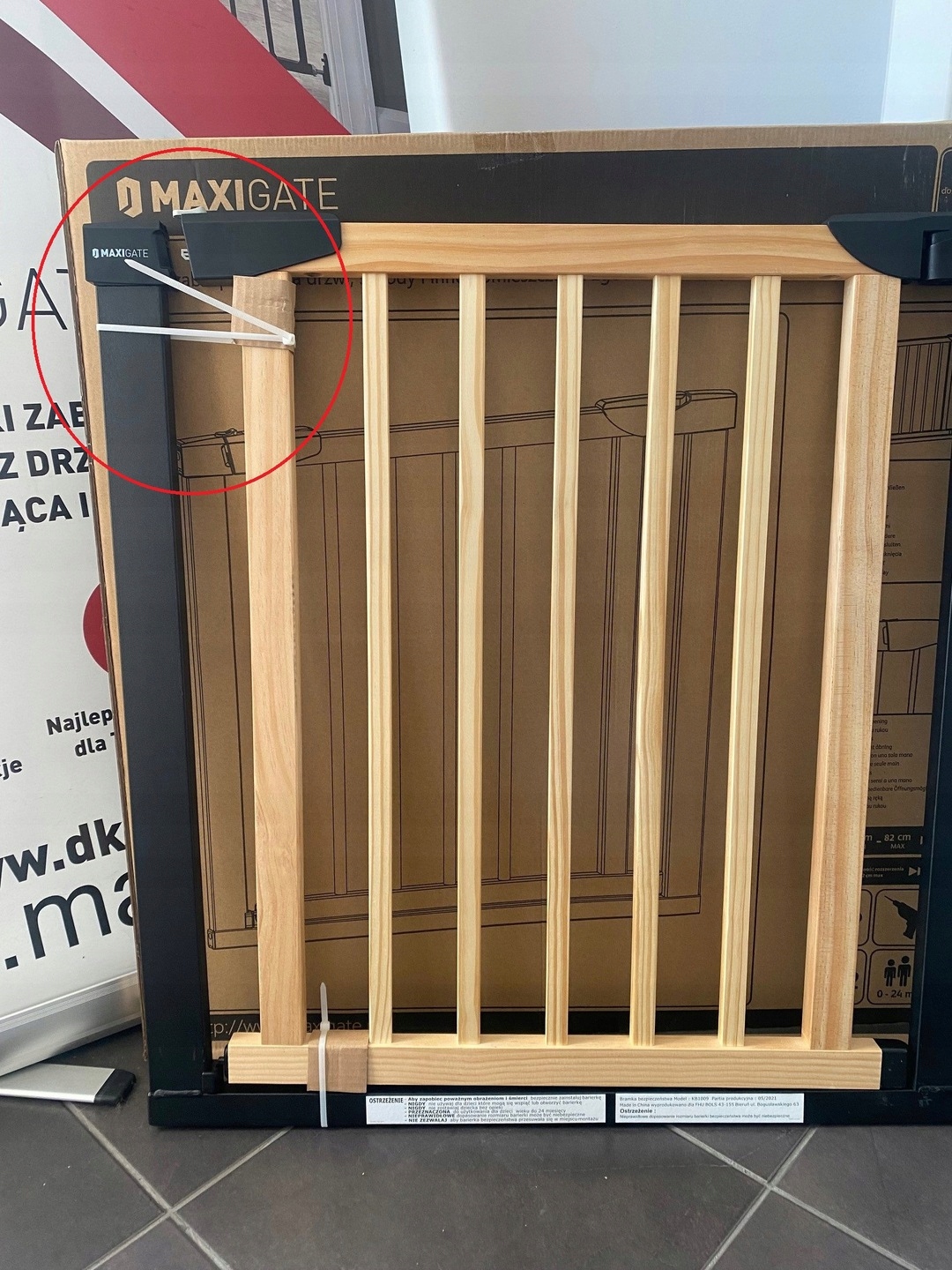 APSAUGINĖS APSAUGINĖS UŽTRAUKTŲ VARTAI laiptų durims 96-103cm LOFTAS