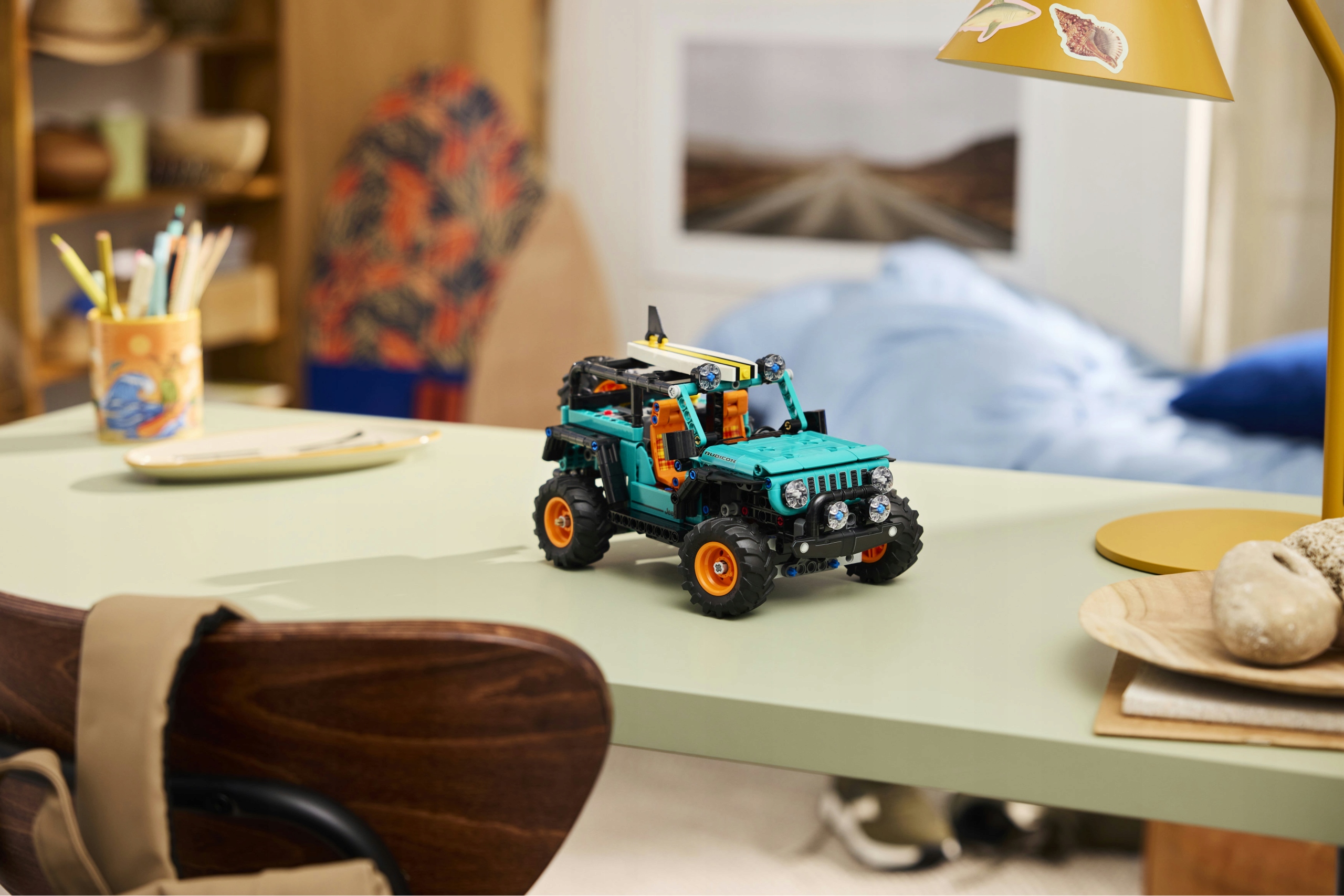 LEGO Technic 42227 visureigis Jeep Wrangler Rubicon, Vaikų gynimo diena