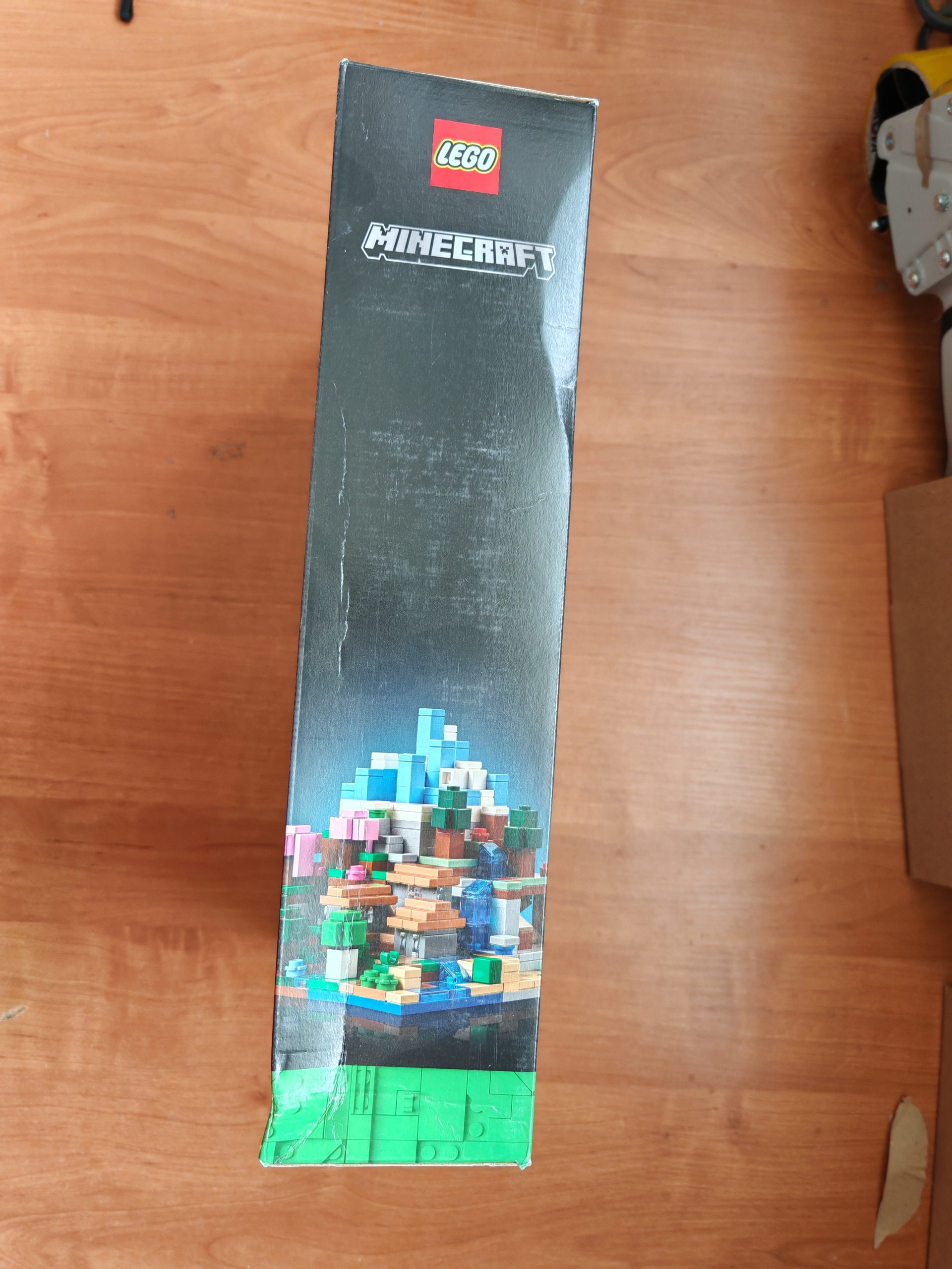 Lego Minecraft darbo stalas 21265