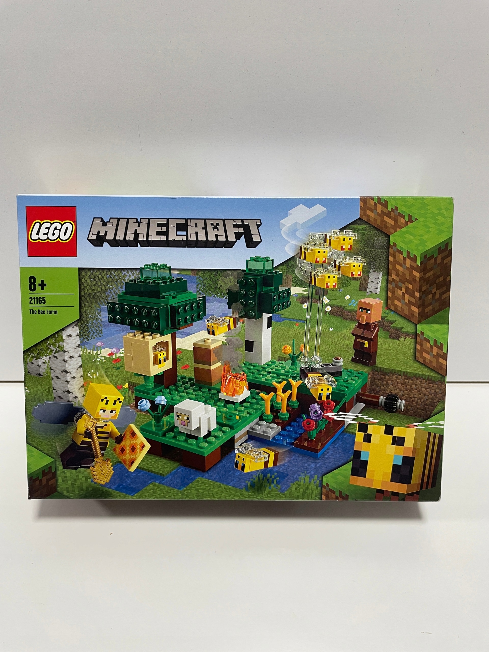 LEGO Minecraft 21165 bičių ūkis
