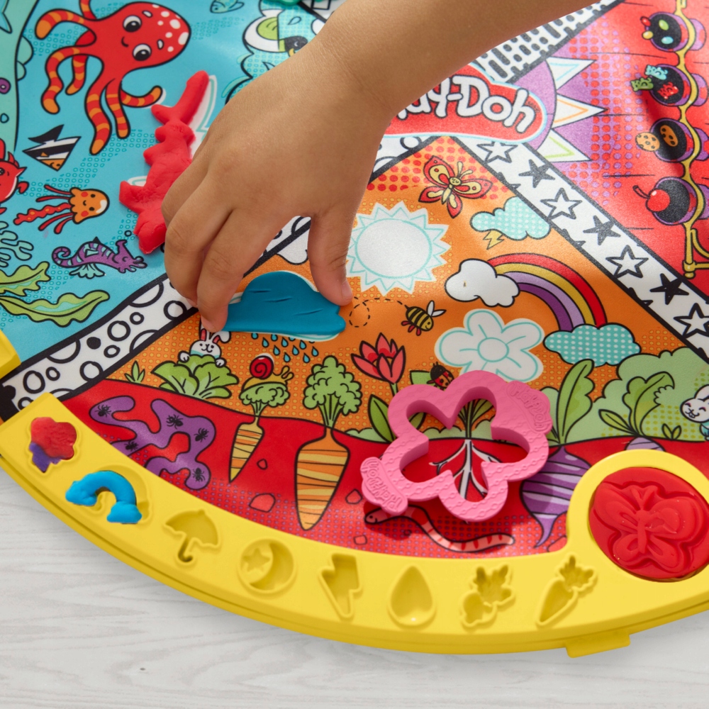 PLAY-DOH CASTRY RINKINYS DIDELIS SULANKSTAMAS NEŠIOJAMAS KILIMAS 43cm + 19 PRIEDŲ