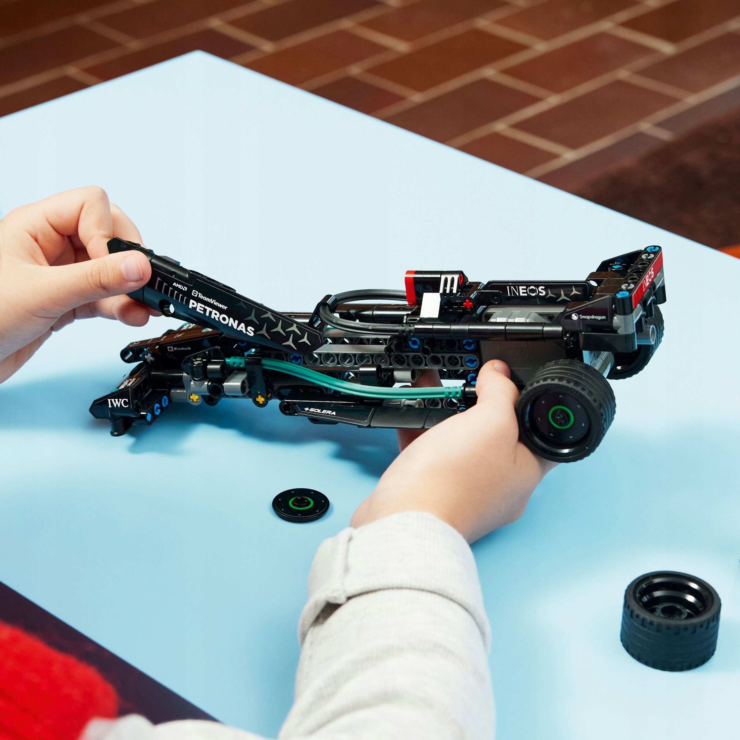 LEGO Technic Mercedes-AMG F1 W14 42165