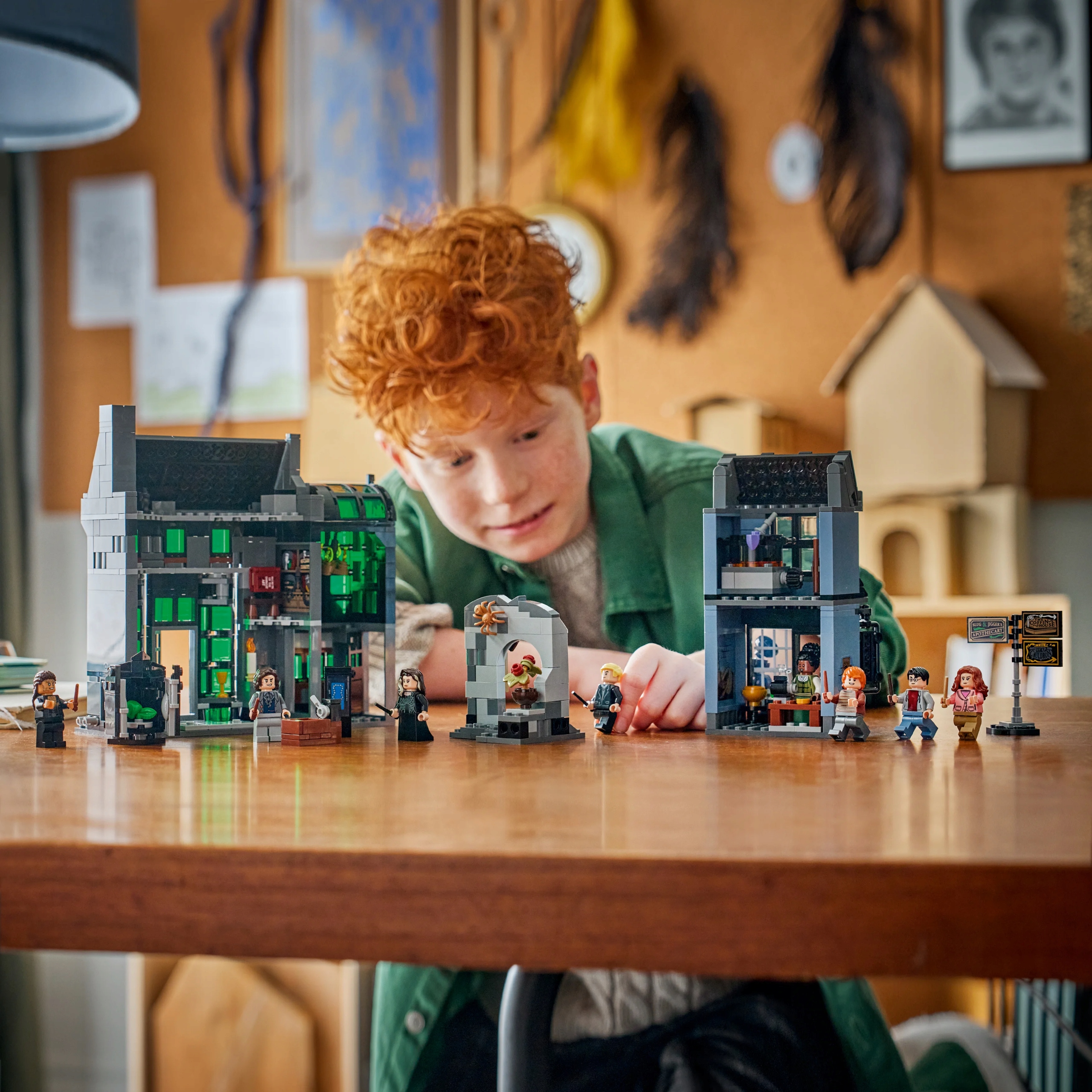LEGO Harry Potter 76471 magijos parduotuvės Keršto alkėje