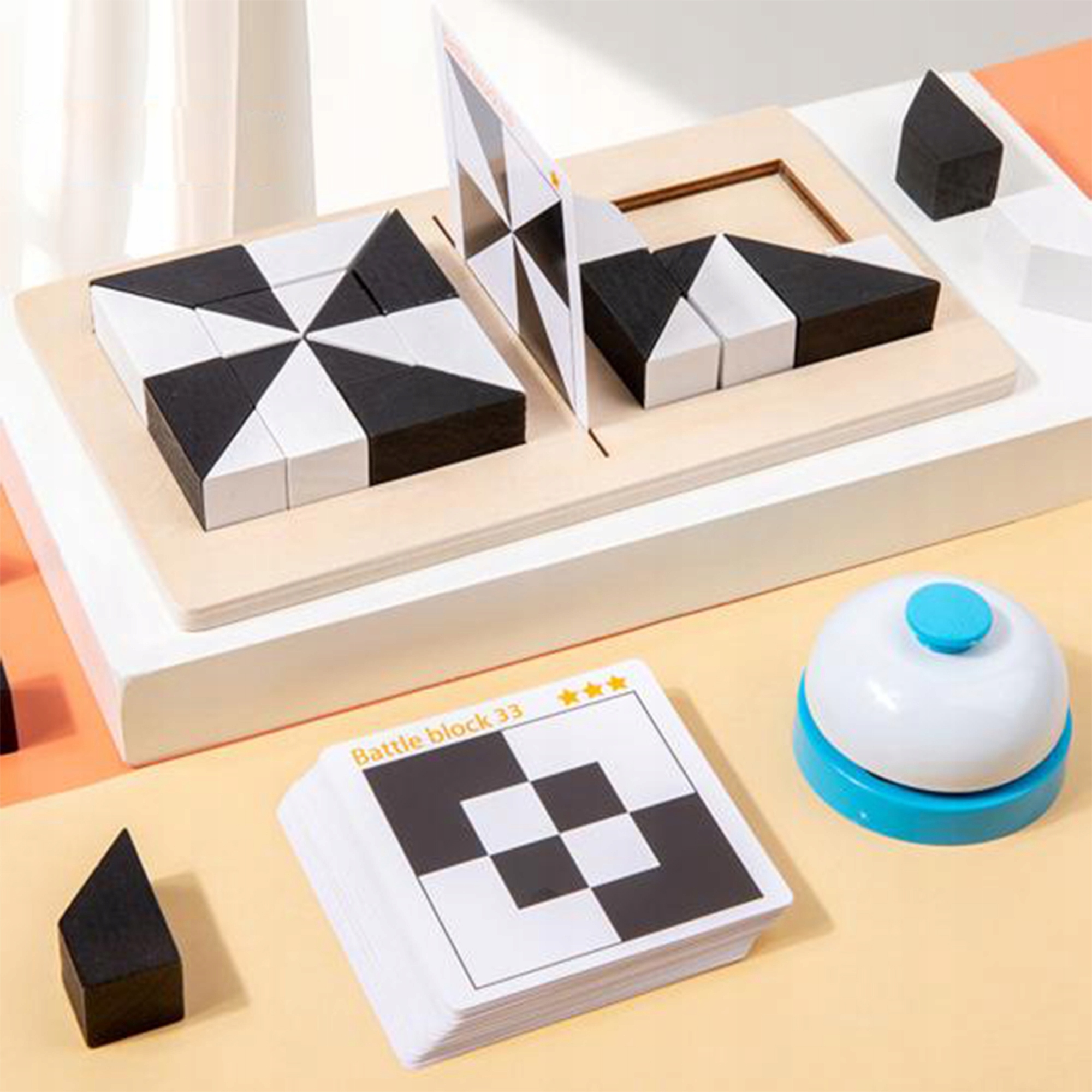 Geometriniai mediniai konstruktyvieji blokeliai Montessori