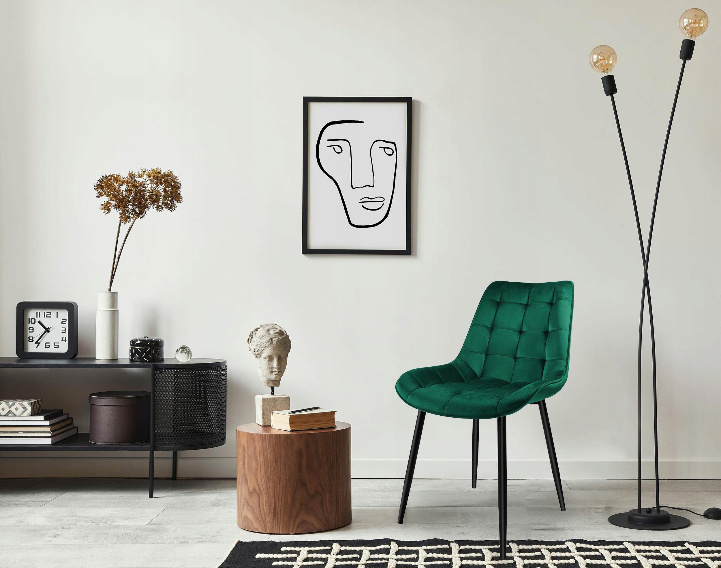 Skandinaviška Loft minkšta veliūrinė kėdė, dygsniuota tamsiai žalia