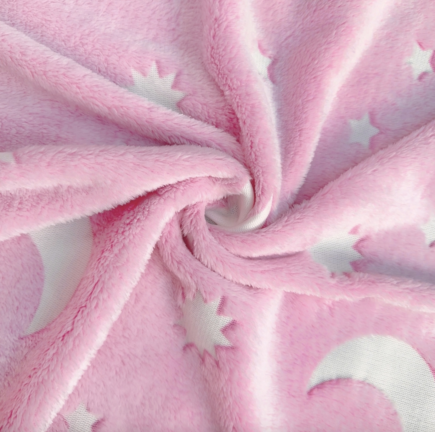 ŠVYTĖJIMAS TAMSIOJE ANTLODĖJE 150X200 ŽVAIGŽDŽIŲ SOFT NICE PLED VAIKAMS ŠVYTĖ