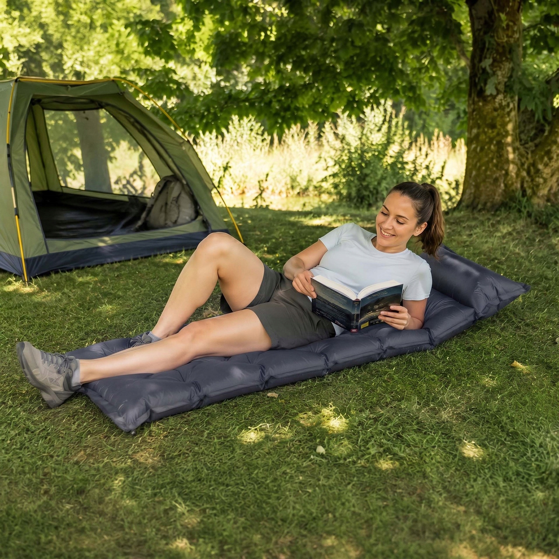 Savaime prisipučiantis KELIONINIS KILIMAS SU PAGALVE 193 cm ATRAMAS, STORASIS ČIUŽINIS