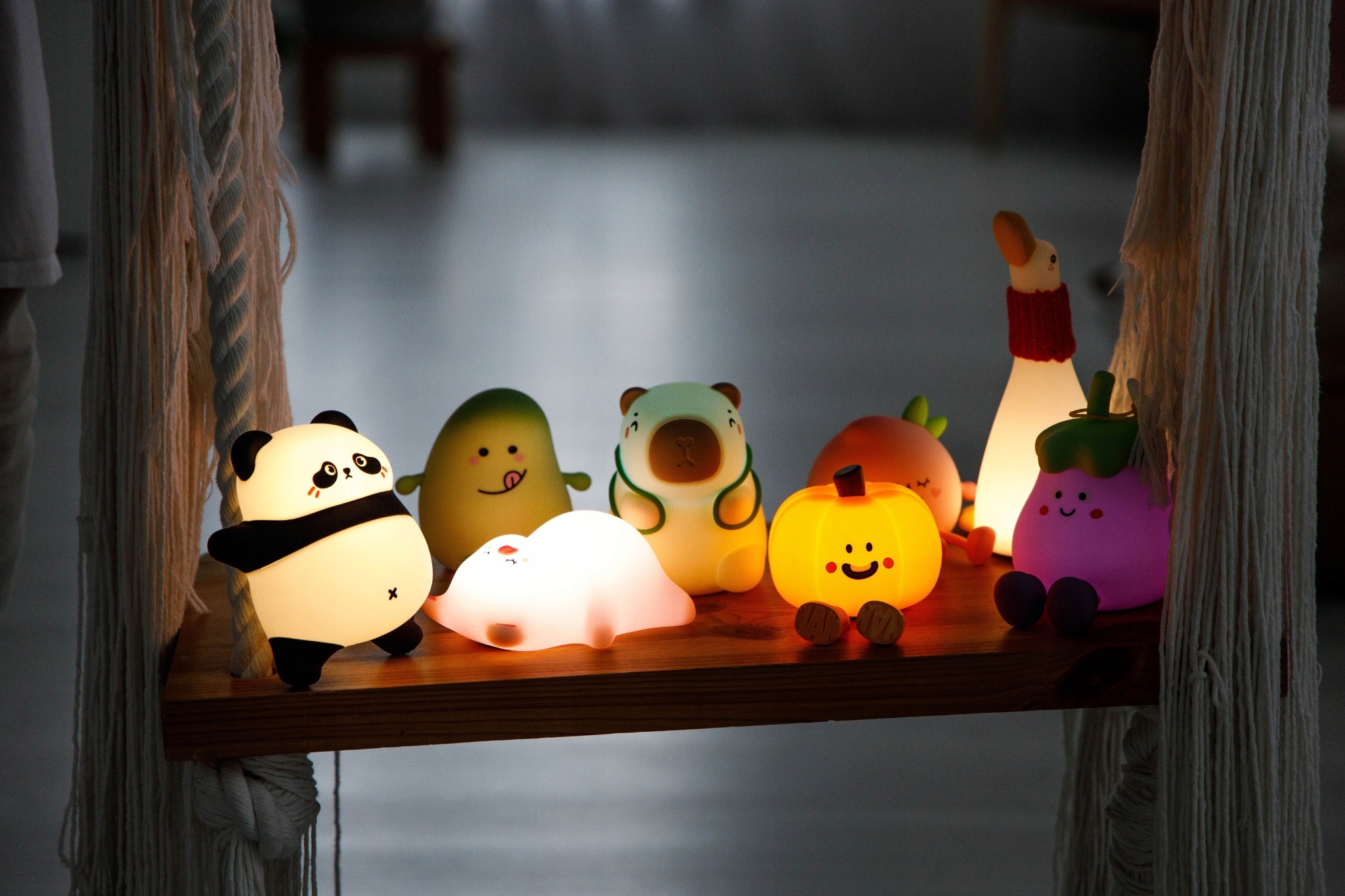InnoGIO vaikiška naktinė lemputė silikoninė LED panda touch minkšta