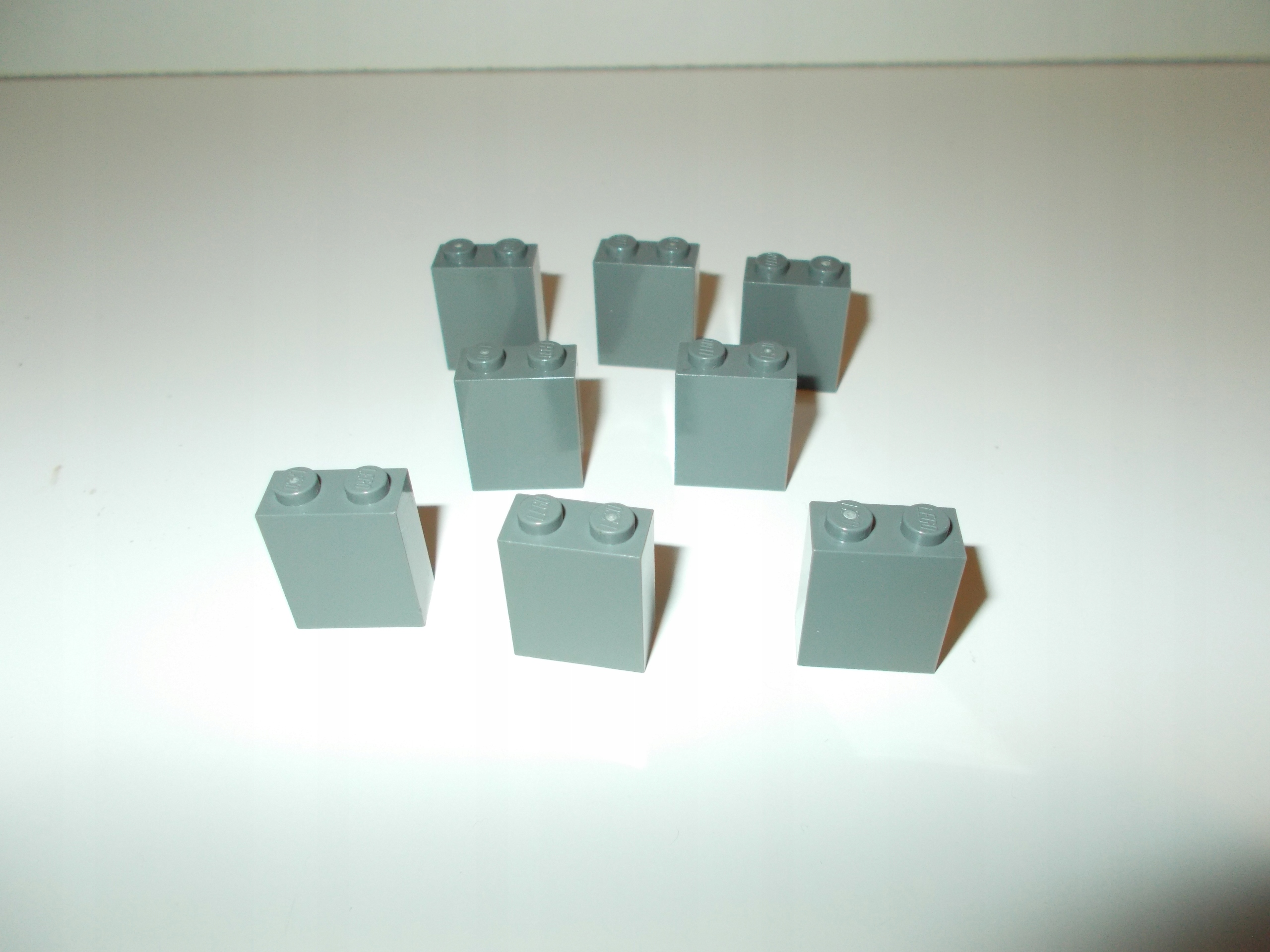Lego 1x2x2 pilkos spalvos kolonos
