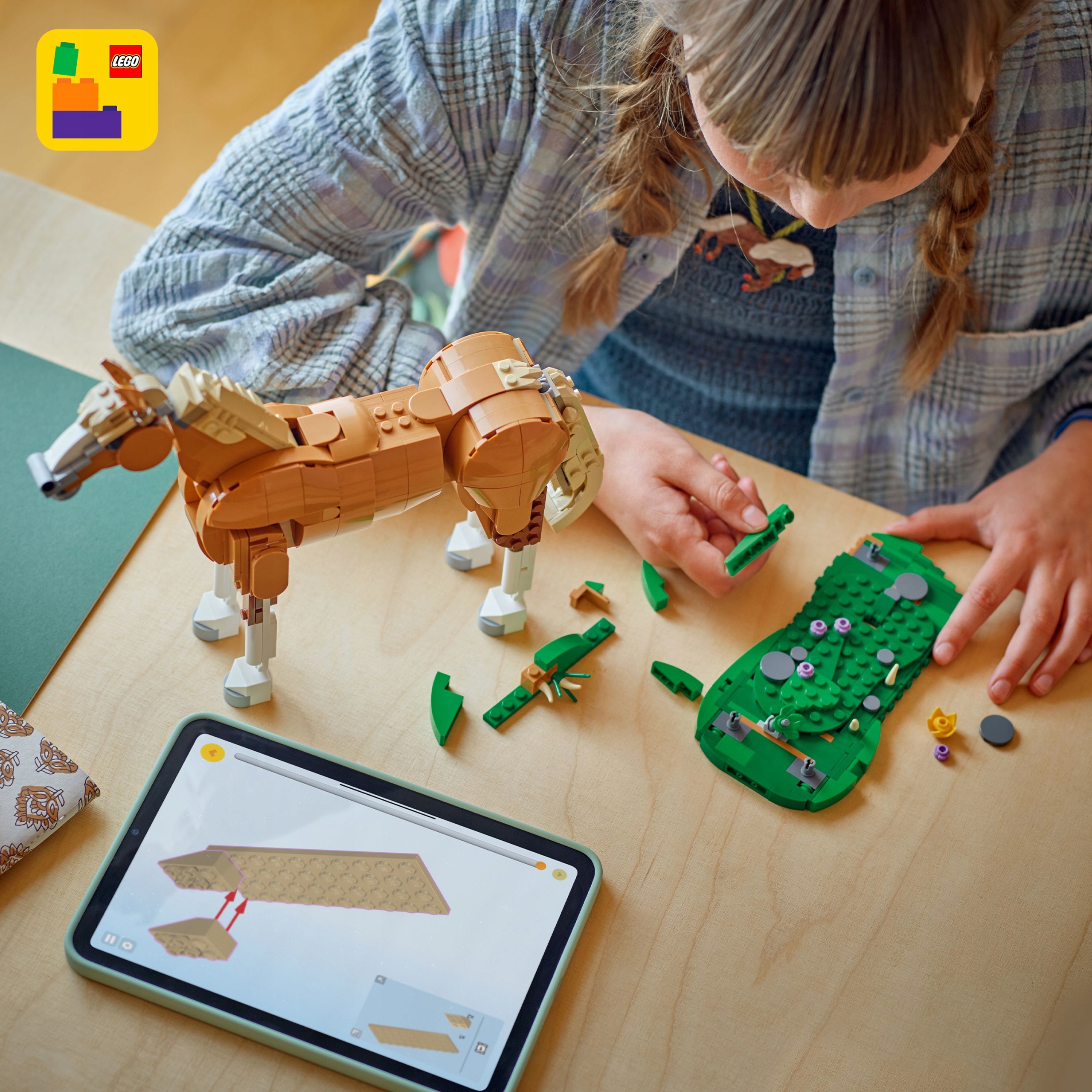 LEGO Creator 3w1 31166 gražus žirgas konstravimas