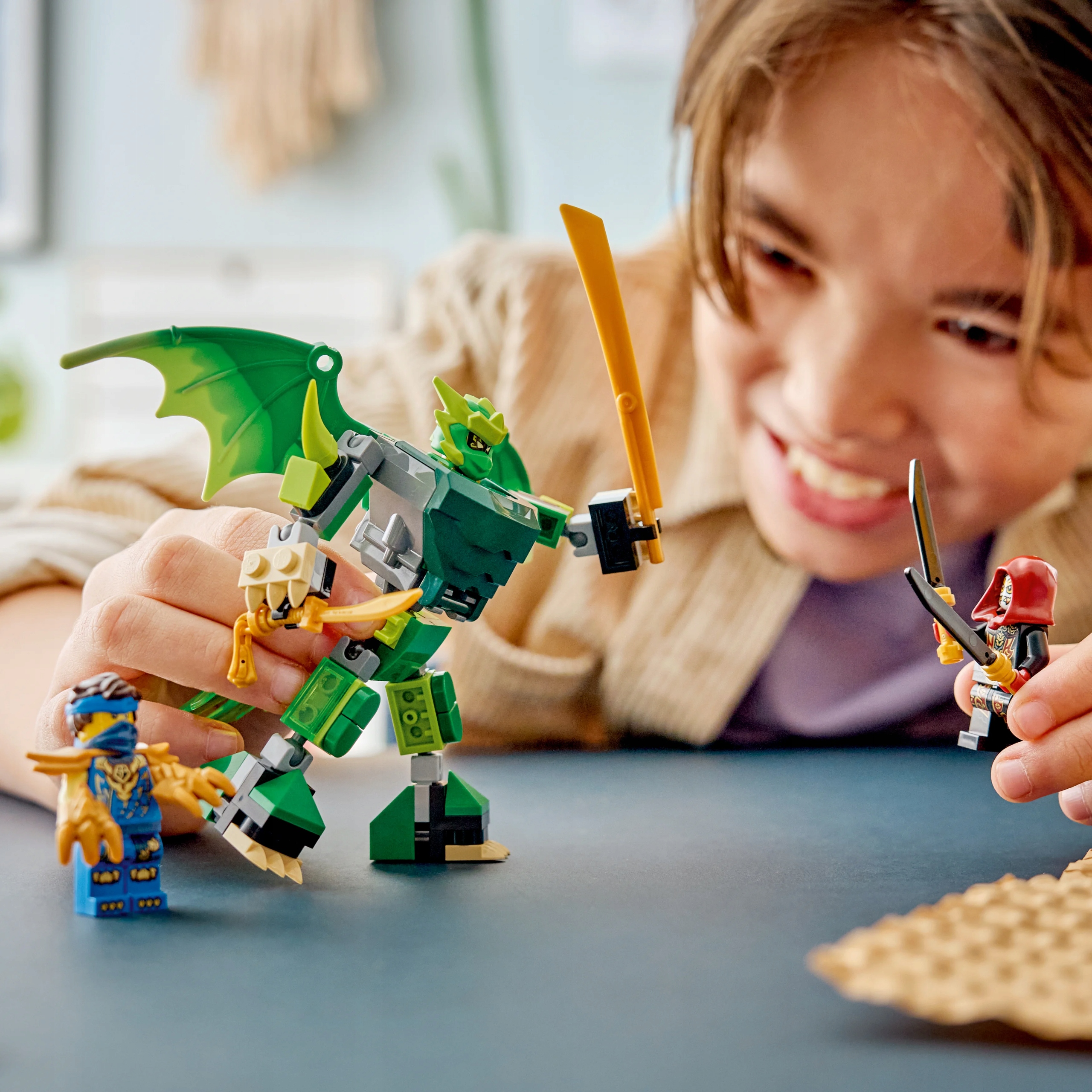 LEGO Ninjago Lloyd smaugų mech 71862