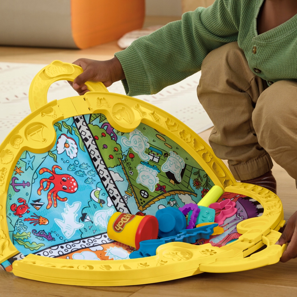 PLAY-DOH CASTRY RINKINYS DIDELIS SULANKSTAMAS NEŠIOJAMAS KILIMAS 43cm + 19 PRIEDŲ