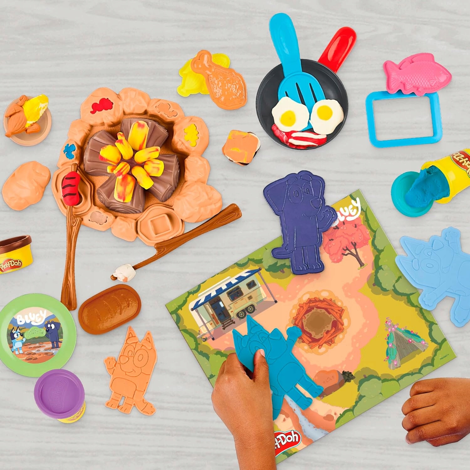 Play-Doh Bluey kempingo plastelinos rinkinys 8 vnt