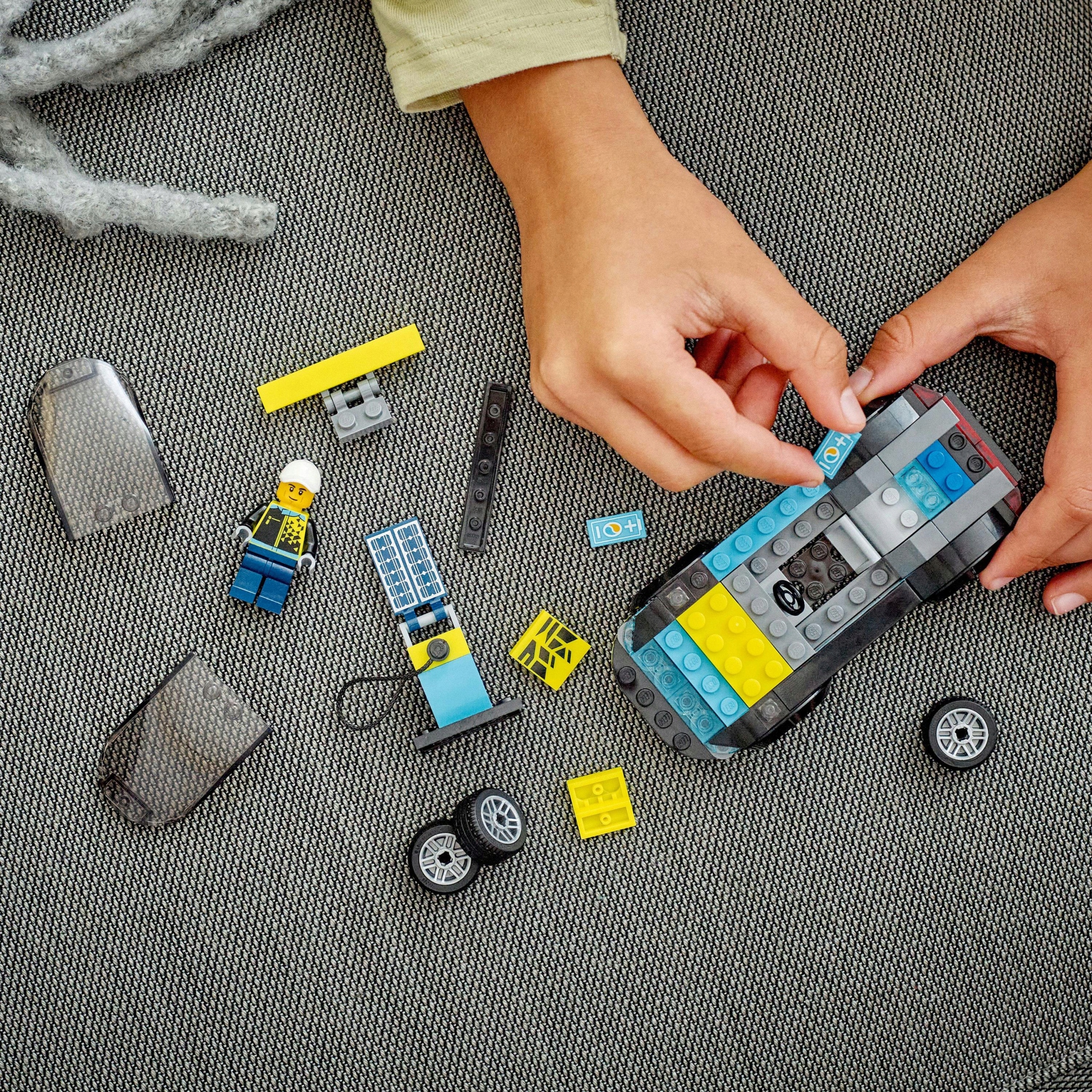 Lego City elektrinis sportinis automobilis 60383