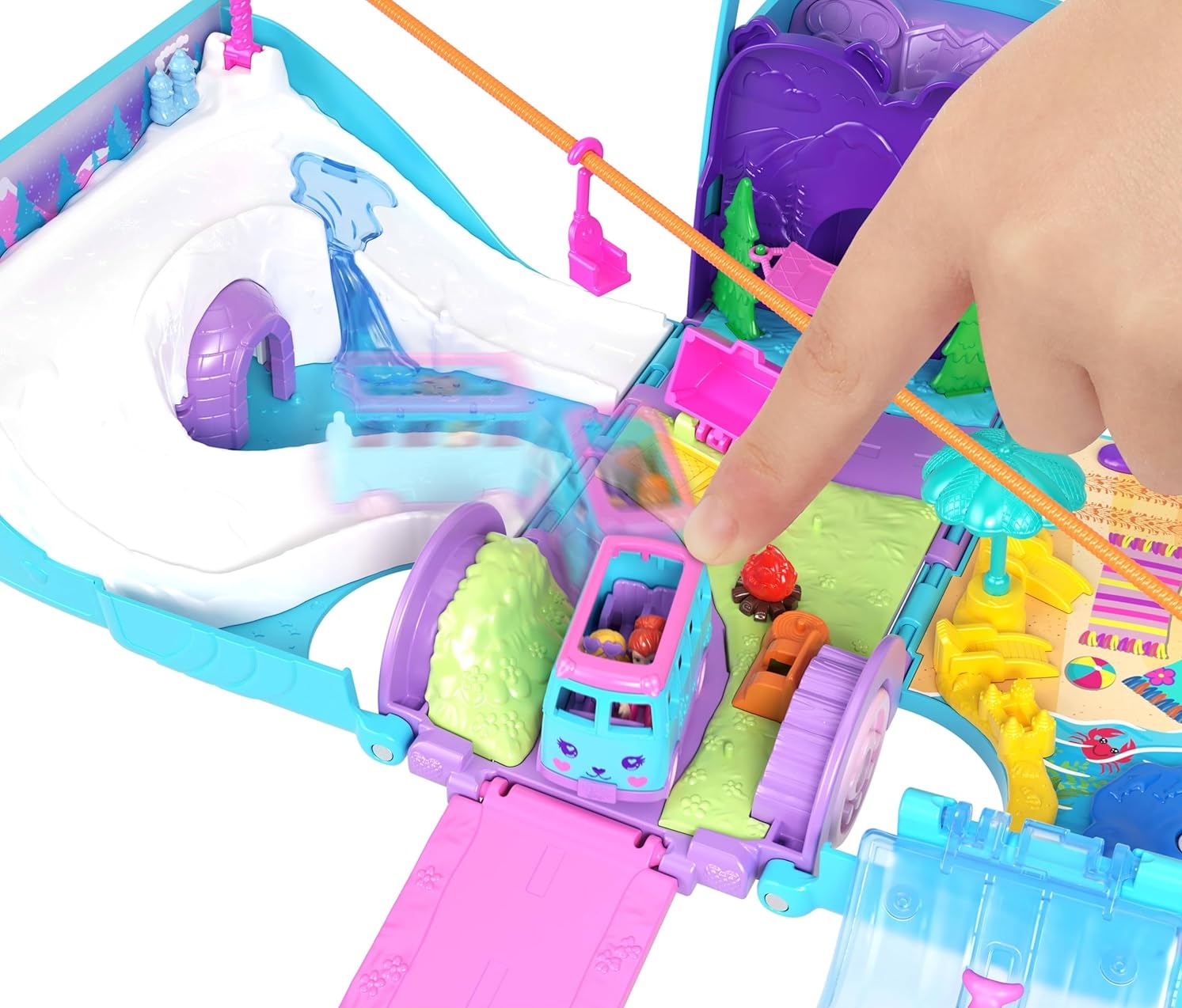 Polly Pocket transformuojantis kemperas su 2 figūromis