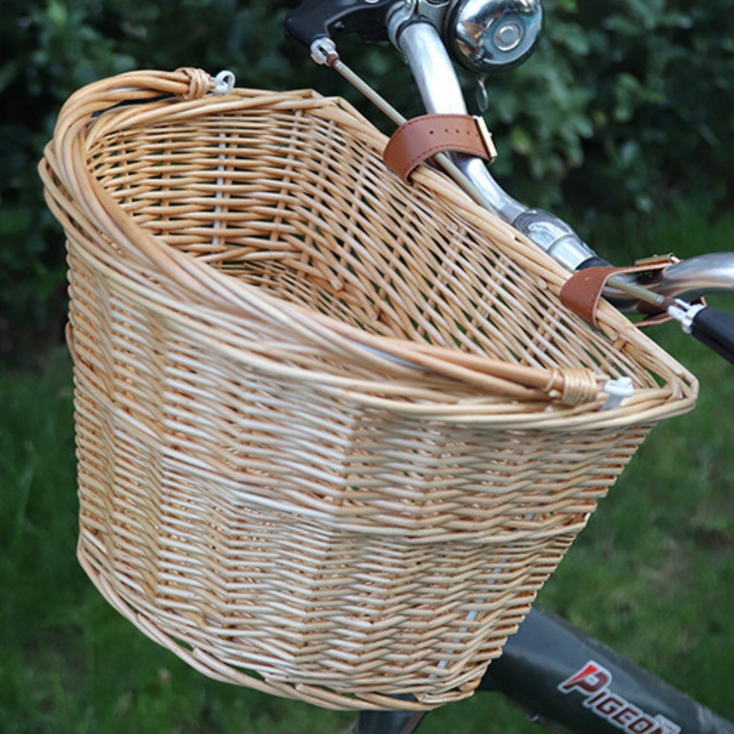 WICKER DVIRAČIO KREPŠELIS DVIRAČIUI, RANKA, TALPOS RANKENA SU Tvirtinamu