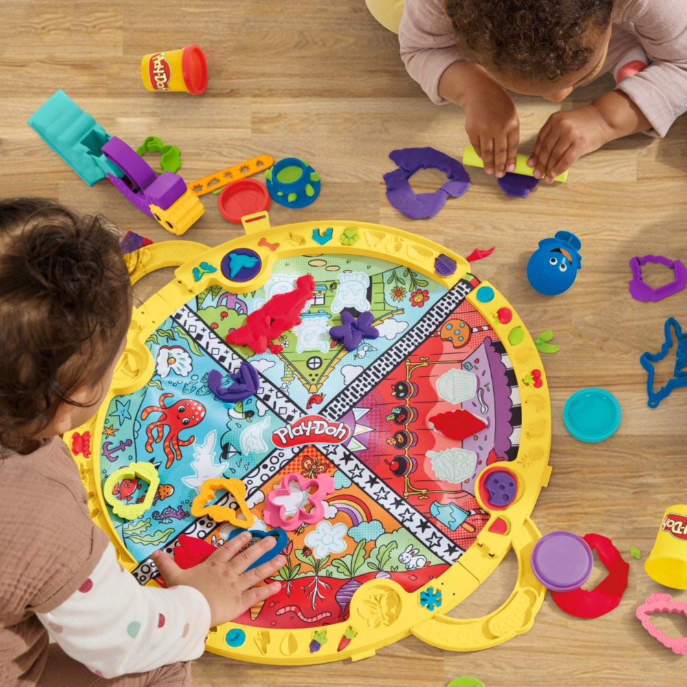 PLAY-DOH CASTRY RINKINYS DIDELIS SULANKSTAMAS NEŠIOJAMAS KILIMAS 43cm + 19 PRIEDŲ