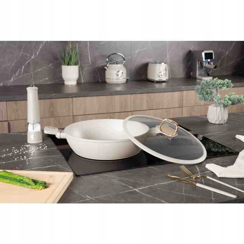 Keptuvė su titano danga ir dangčiu 30 cm Sahara Collection