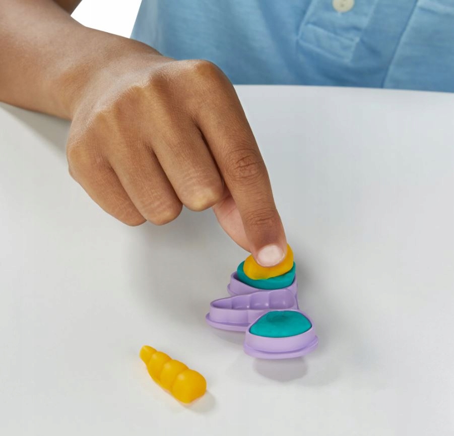 Hasbro Play-Doh stebuklingoji ledų gaminė vienaragis